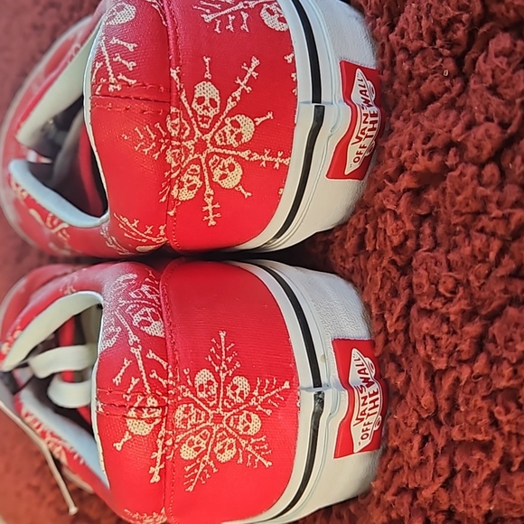 VansEra Van Doren/Skull Snowflake/NEW 6.5 Men/8 Women - Picture 3 of 4